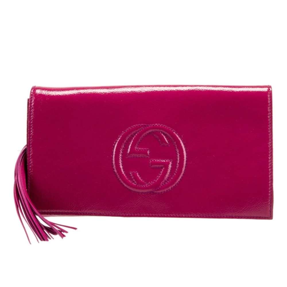 Authentic Gucci Pink Patent Leather Soho Flap Clutch with Tassel